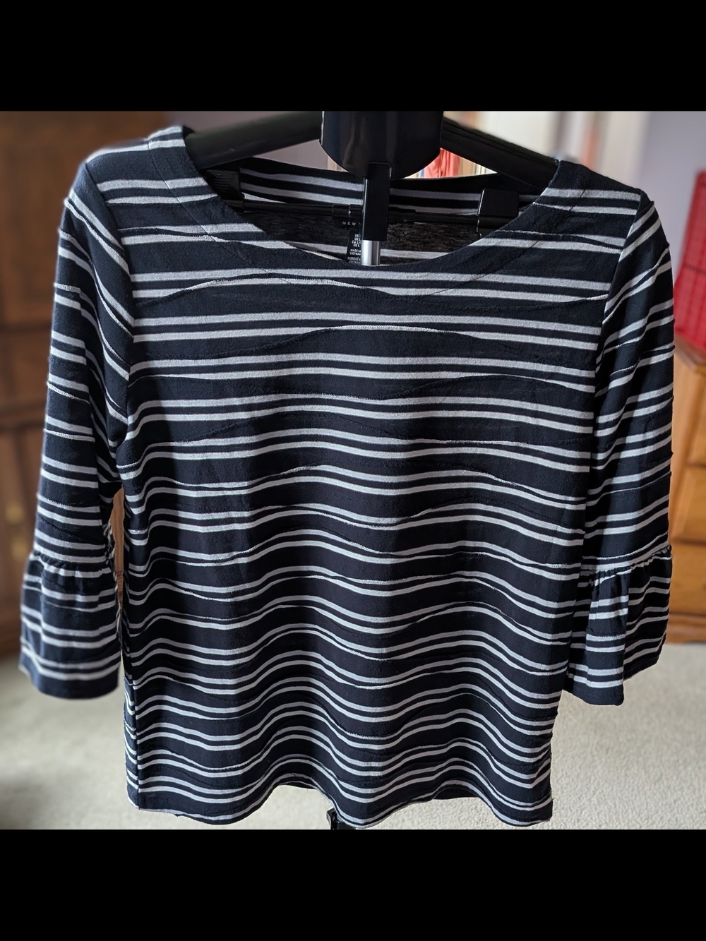 Jones New York Black and White Striped Ruffle-Sleeve Top. Raw Edge Design